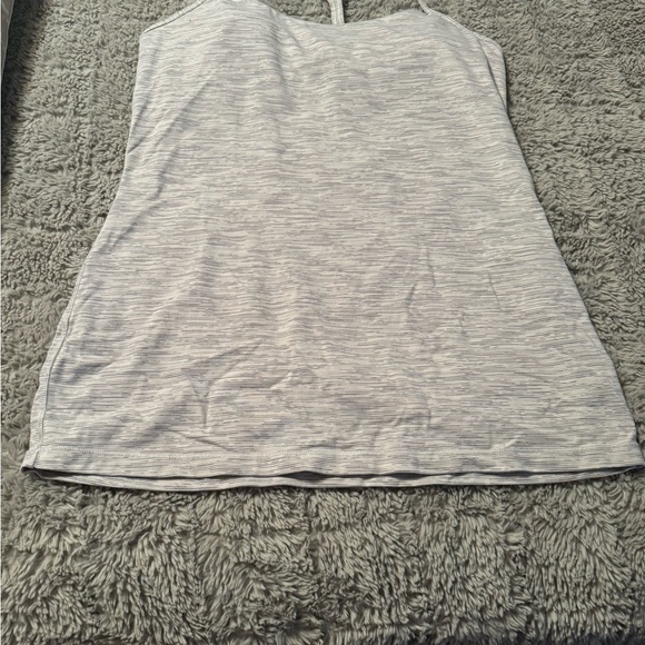 Lululemon tank - Picture 1 of 3